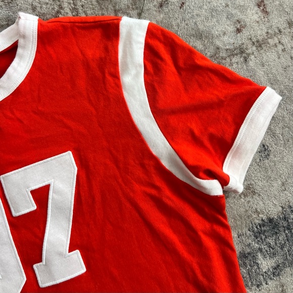 Aritzia Tna Soft Feels All-time Jersey Crewneck T-Shirt with Varsity Graphic - Picture 6 of 9